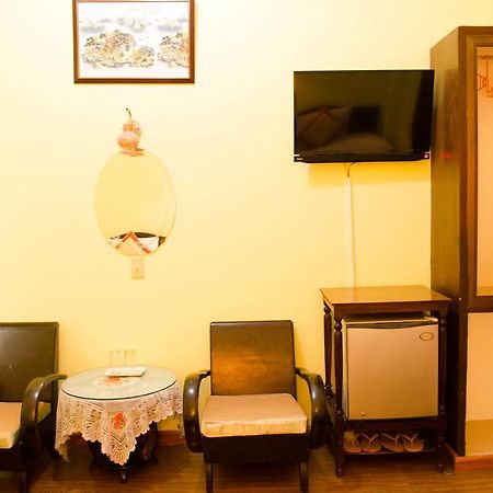 Nhu Phu Hotel Hue Exteriör bild