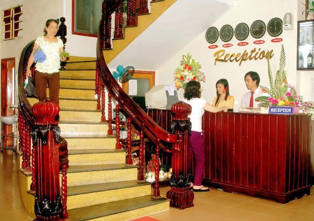 Nhu Phu Hotel Hue Exteriör bild
